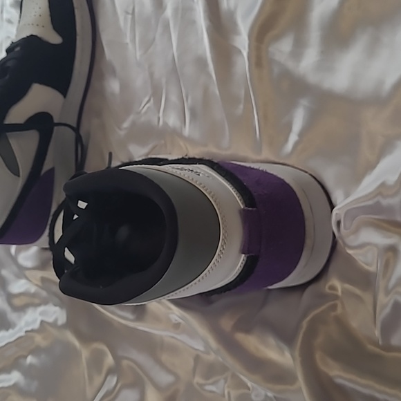 Air Jordan 1 mid SE 'Varsity Purple' - Picture 4 of 6